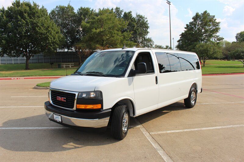 Used 2025 GMC Savana 3500 LT w/ LT Preferred Equipment Group RWD image 1