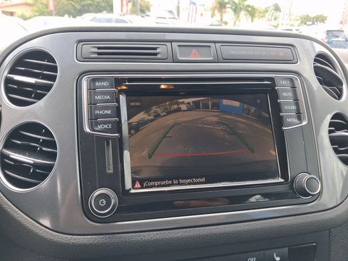 Used 2017 Volkswagen Tiguan S image 22