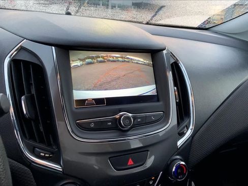 Used 2019 Chevrolet Cruze LT w/ LT Fleet Convenience Package image 27