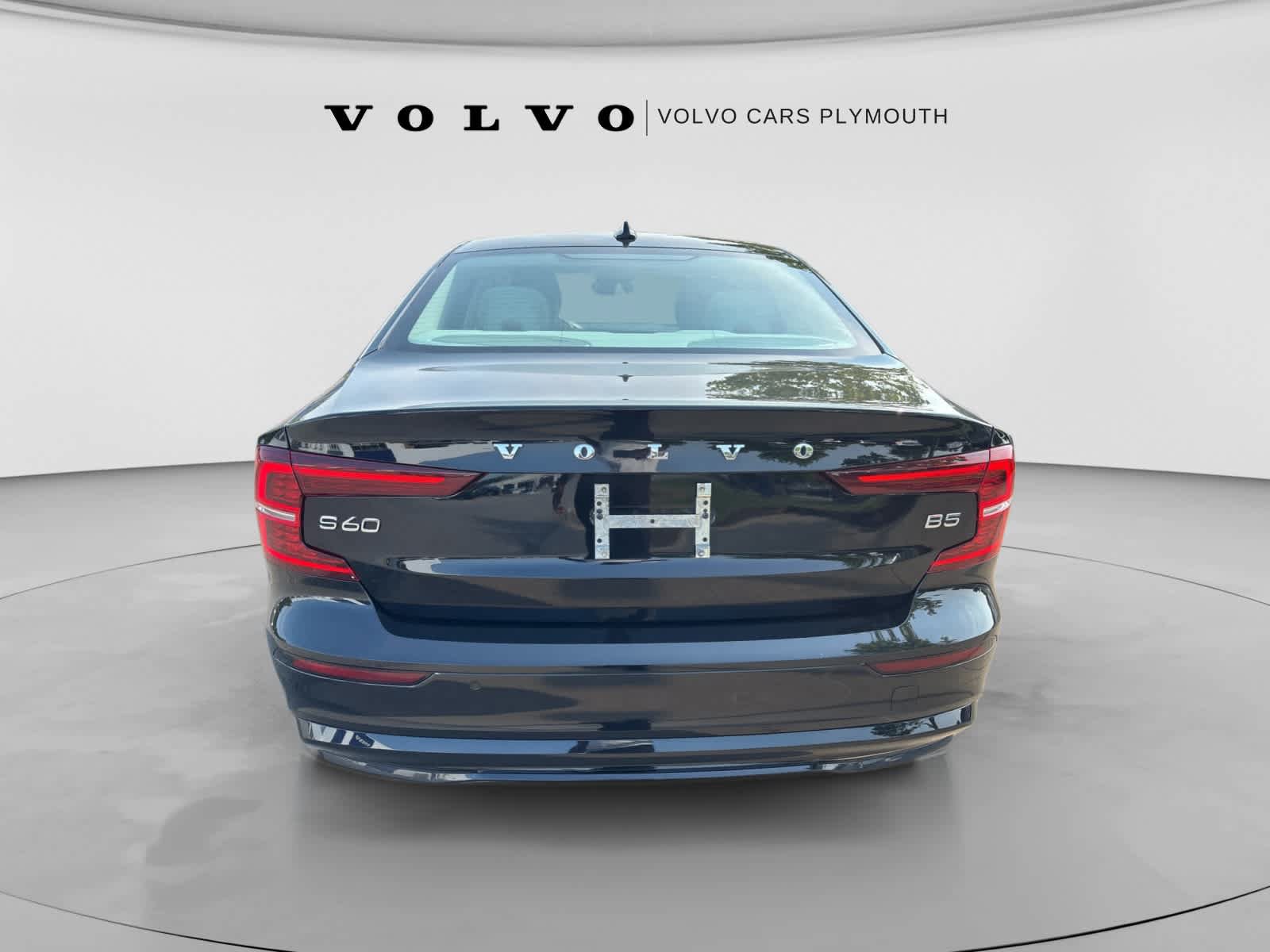 Used 2024 Volvo S60 B5 Core FWD image 3