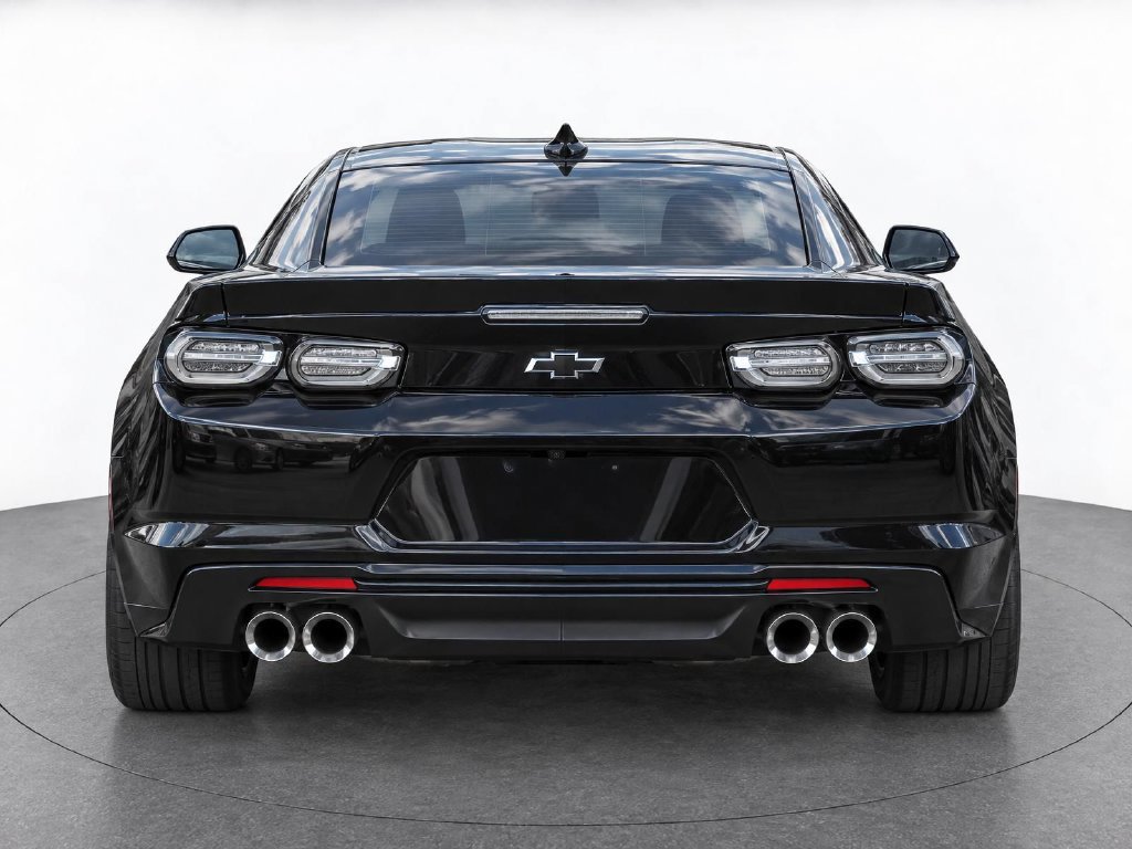 Used 2023 Chevrolet Camaro SS RWD image 9