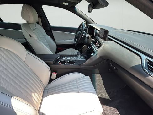 Certified 2025 Genesis G70 2.5T w/ Sport Prestige Package AWD/4WD image 36