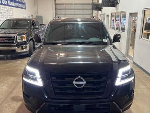 Used 2023 Nissan Armada SL w/ Midnight Edition Package image 3