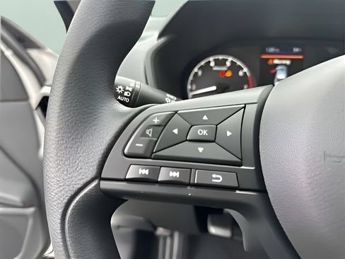 Certified 2025 Nissan Altima 2.5 S FWD image 8