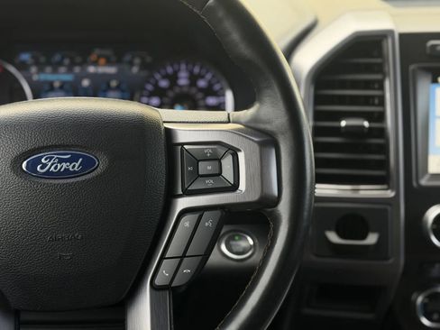 Used 2018 Ford Expedition Platinum image 27