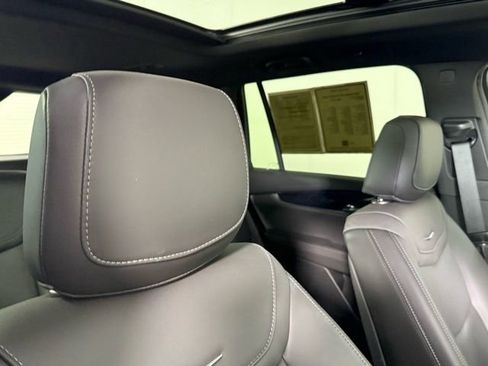 Used 2024 Cadillac XT6 Premium Luxury image 34