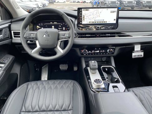 New 2026 Mitsubishi Outlander SEL image 9