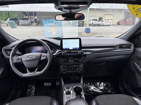 Used 2024 Ford Escape ST-Line AWD/4WD image 8