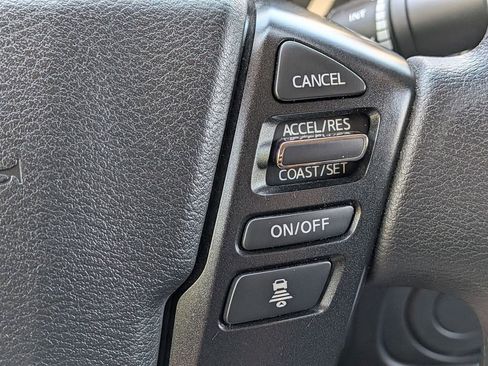 Used 2023 Nissan Frontier SV w/ Technology Package RWD image 14