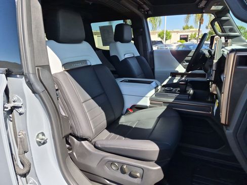 Used 2024 GMC Hummer EV 3X w/ Extreme Off-Road Package AWD/4WD image 31