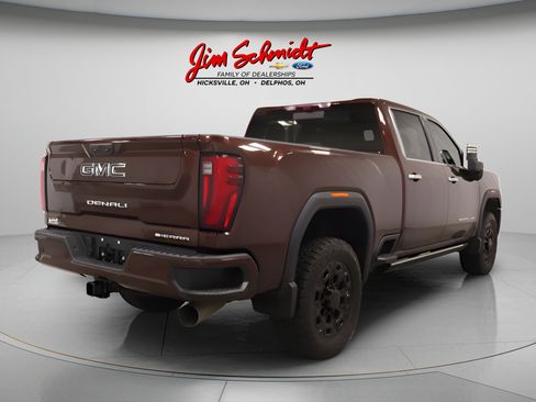 Used 2024 GMC Sierra 2500 Denali Ultimate w/ LPO, GMC Protection Package AWD/4WD image 6