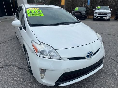 Used 2013 Toyota Prius Two image 4