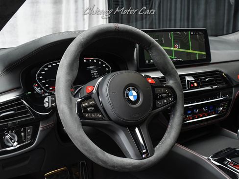 Used 2022 BMW M5 CS image 9