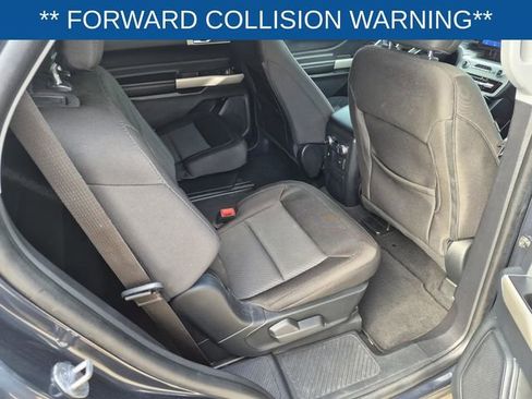 Used 2022 Ford Explorer XLT w/ Class IV Trailer Tow Package image 17