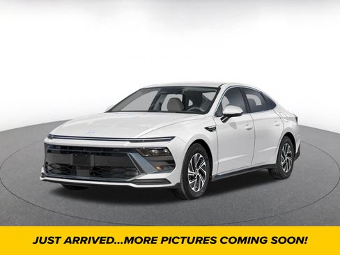 Used 2026 Hyundai Sonata Blue FWD image 1