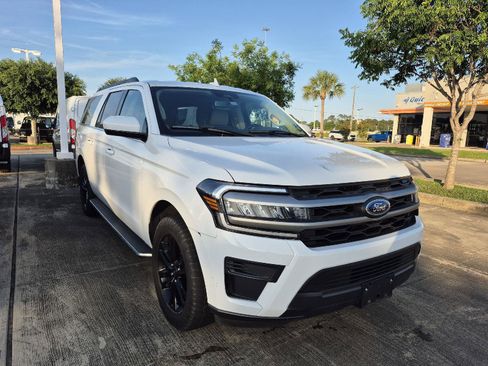 Used 2023 Ford Expedition Max XLT RWD image 2