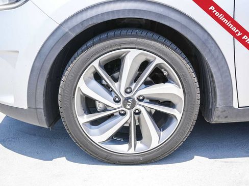 Used 2017 Kia Niro Touring w/ Advanced Technology Package FWD image 12