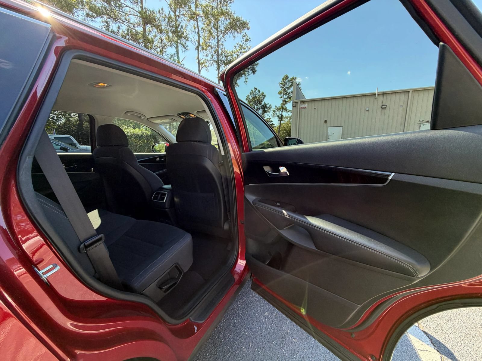 Used 2017 Kia Sorento FWD image 26
