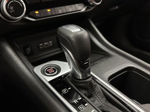 Used 2024 Nissan Sentra SV image 15