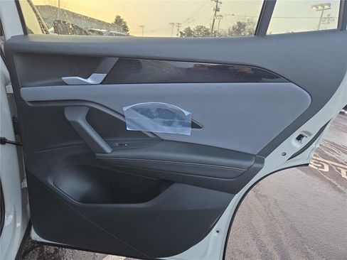 New 2026 Volkswagen Tiguan SE R-Line image 29