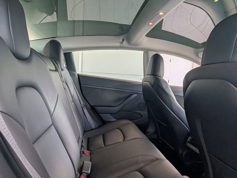 Used 2023 Tesla Model 3 Standard Range image 11