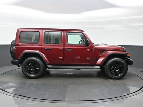 Used 2021 Jeep Wrangler Unlimited Sahara AWD/4WD image 10