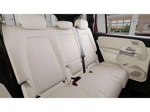 New 2026 Mercedes-Benz GLB 250 4MATIC image 5