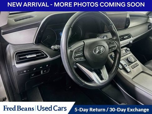 Used 2022 Hyundai Palisade SEL w/ 8P Bench Seat Package AWD/4WD image 13