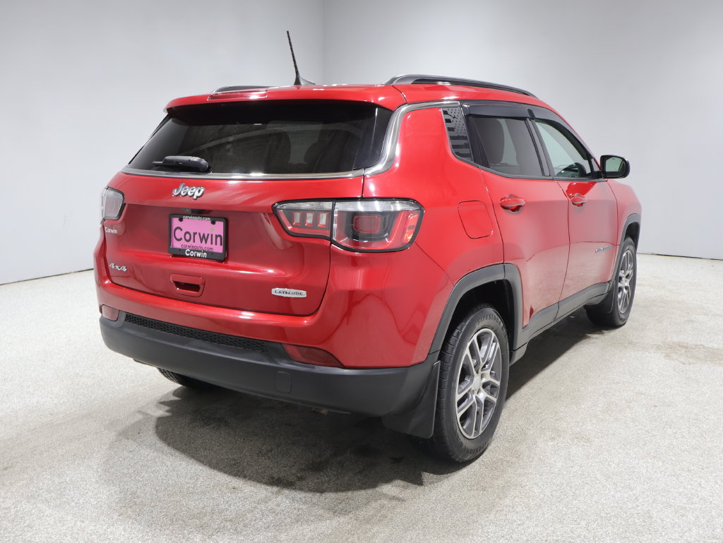 Used 2018 Jeep Compass Latitude w/ Popular Equipment Group AWD/4WD image 2