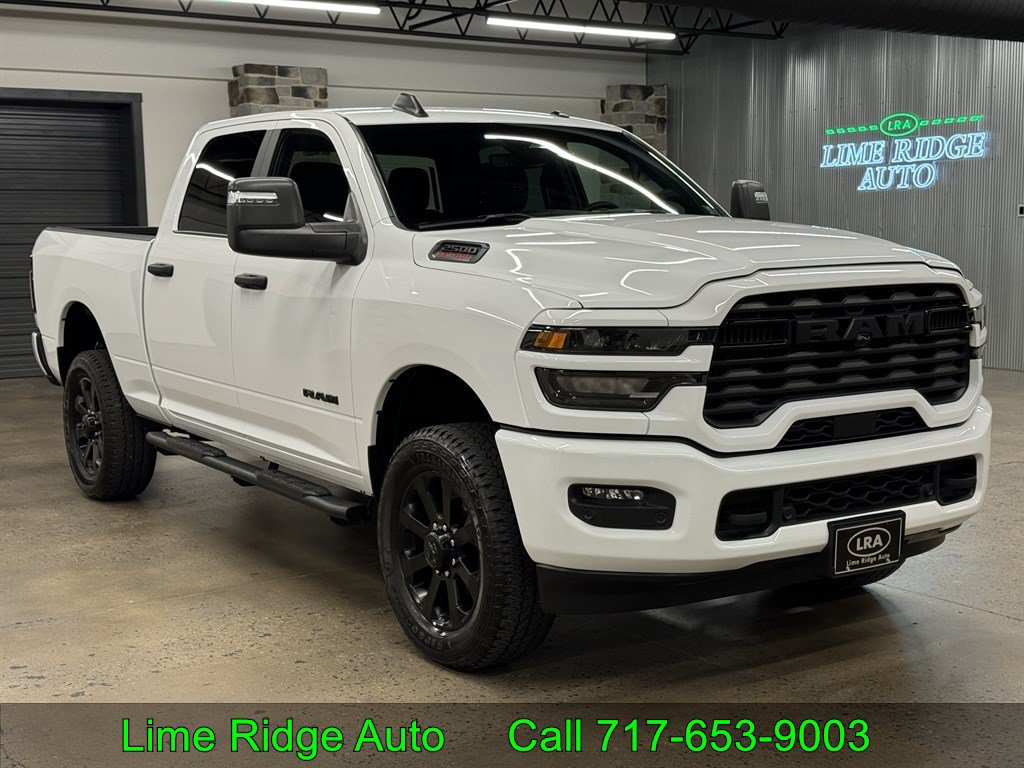 Used 2025 RAM 2500 Big Horn AWD/4WD image 1