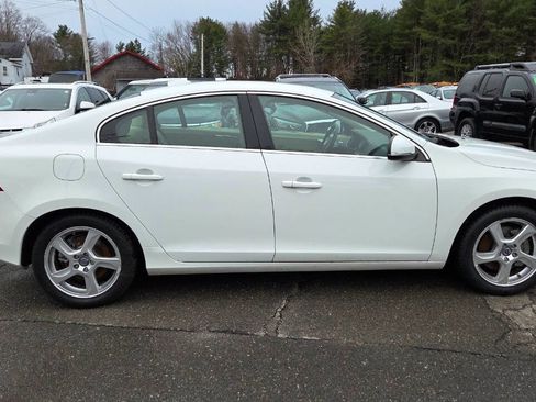 Used 2012 Volvo S60 T5 image 16