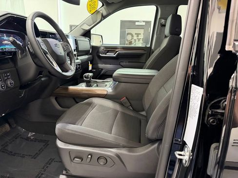 Used 2024 Chevrolet Silverado 1500 RST w/ Convenience Package II AWD/4WD image 28