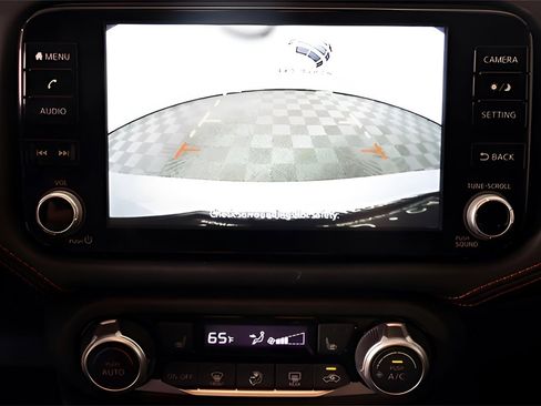 Used 2023 Nissan Versa SR w/ Trunk Package image 26