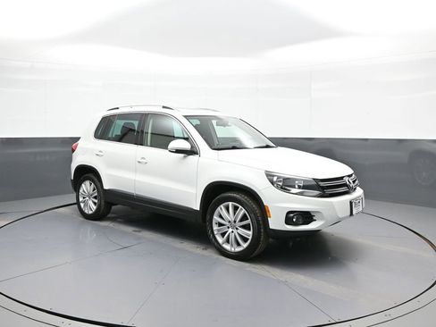 Used 2015 Volkswagen Tiguan SE image 4