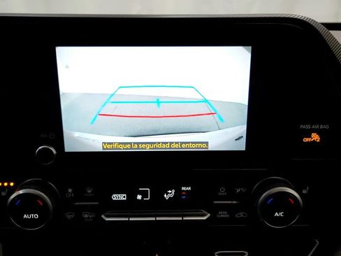 Used 2023 Toyota Highlander XSE AWD/4WD image 30