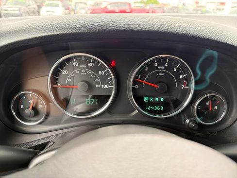 Used 2013 Jeep Wrangler Unlimited Sport AWD/4WD image 11
