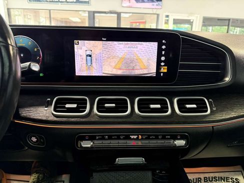 Used 2020 Mercedes-Benz GLE 350 4MATIC w/ Premium Package image 16
