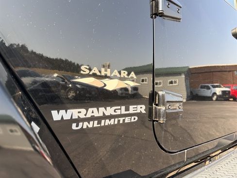 Used 2013 Jeep Wrangler Unlimited Sahara w/ Connectivity Group AWD/4WD image 54