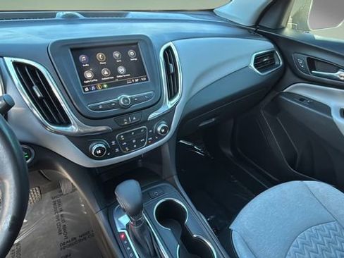 Used 2022 Chevrolet Equinox LT image 24