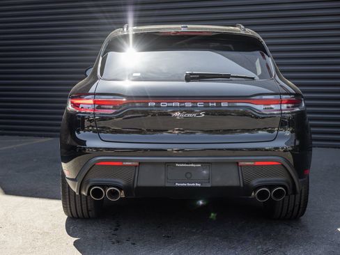 Certified 2026 Porsche Macan S AWD/4WD image 9