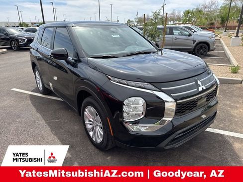 New 2026 Mitsubishi Outlander ES image 2