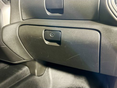 Used 2021 Chevrolet Silverado 1500 Custom Trail Boss w/ Midnight Edition image 33