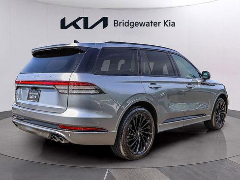 Used 2023 Lincoln Aviator Reserve w/ Jet Package AWD/4WD image 6