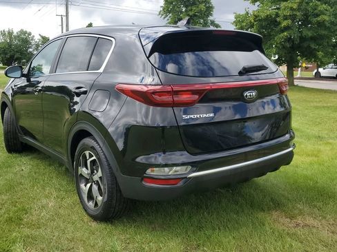 Used 2022 Kia Sportage LX FWD image 4