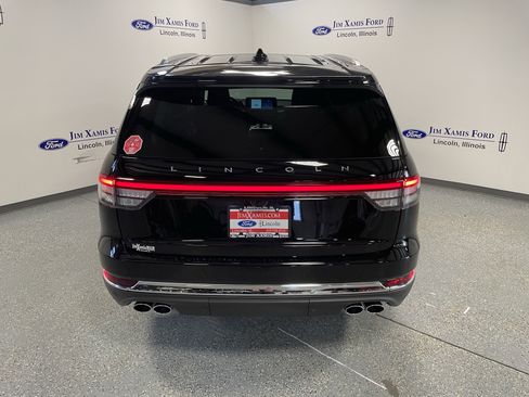 New 2025 Lincoln Aviator AWD w/ Equipment Group 101A image 4
