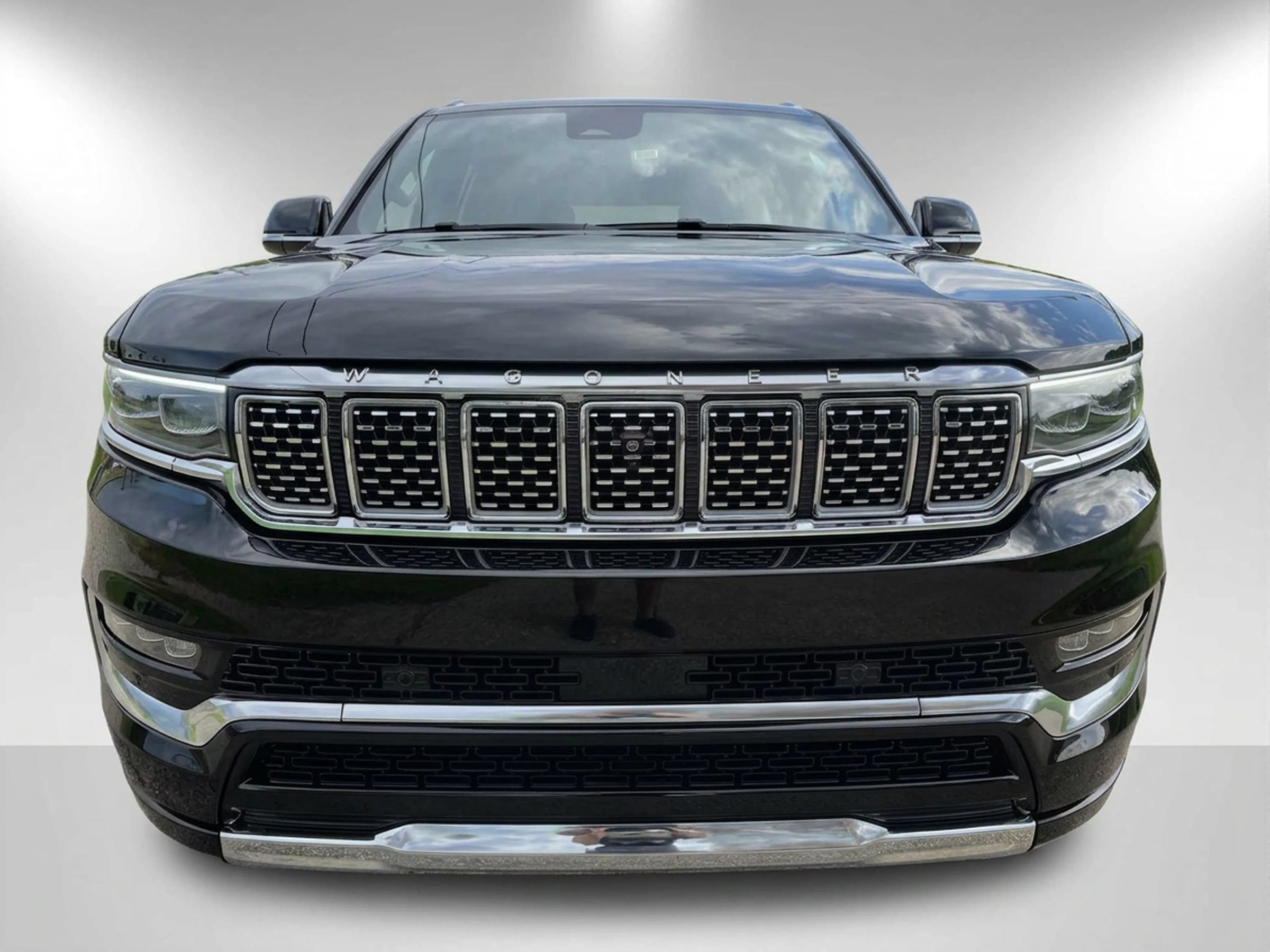 Used 2022 Jeep Grand Wagoneer Series II w/ Premium Group II AWD/4WD image 2