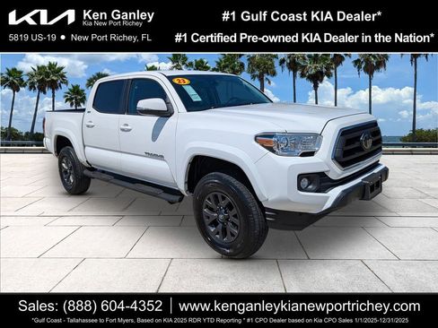 Used 2023 Toyota Tacoma SR5 w/ Technology Package AWD/4WD image 1