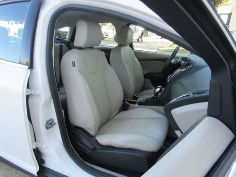 Used 2016 Ford Focus Electric Hatchback image 20