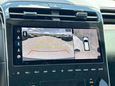 Used 2022 Hyundai Tucson Limited FWD image 16
