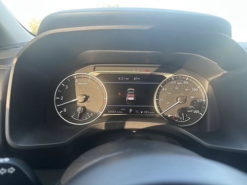 Certified 2024 Nissan Rogue SV w/ SV Premium Package AWD/4WD image 24